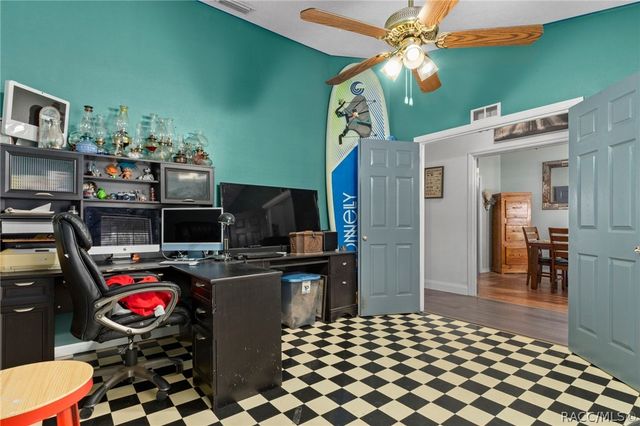 1710 S Iroquois Avenue, Homosassa, FL 34448