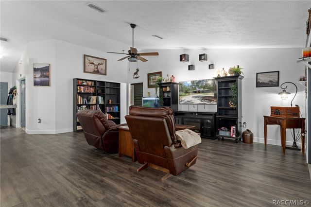 1710 S Iroquois Avenue, Homosassa, FL 34448