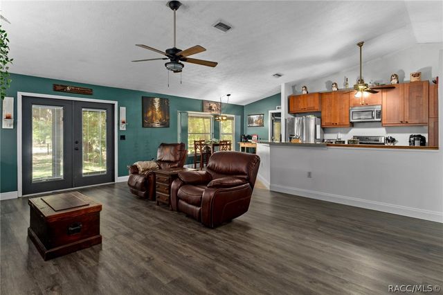 1710 S Iroquois Avenue, Homosassa, FL 34448