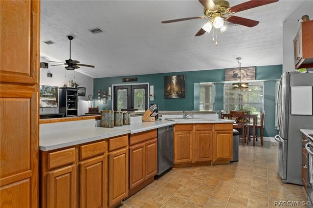 1710 S Iroquois Avenue, Homosassa, FL 34448