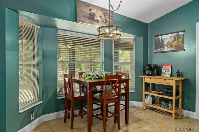1710 S Iroquois Avenue, Homosassa, FL 34448