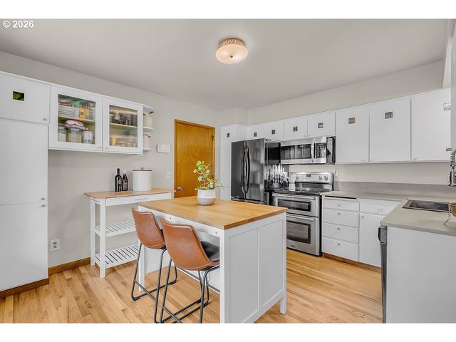 13417 Sw 61ST Ave, Portland, OR 97219