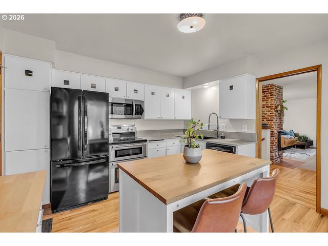 13417 Sw 61ST Ave, Portland, OR 97219