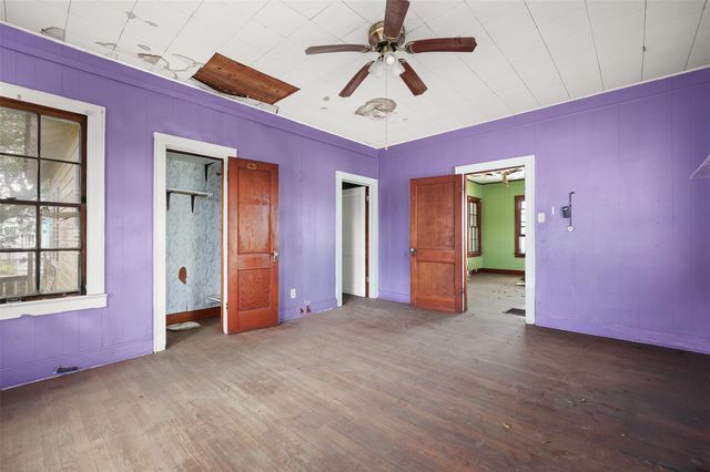 5127 Bernardo De Galvez, Galveston, TX 77551