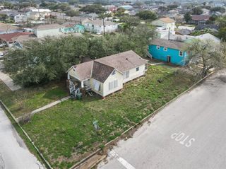 5127 Bernardo De Galvez, Galveston, TX 77551