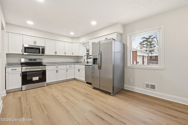 4402 Billy Bone Ct, Louisville, KY 40229