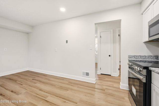 4402 Billy Bone Ct, Louisville, KY 40229