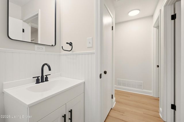 4402 Billy Bone Ct, Louisville, KY 40229