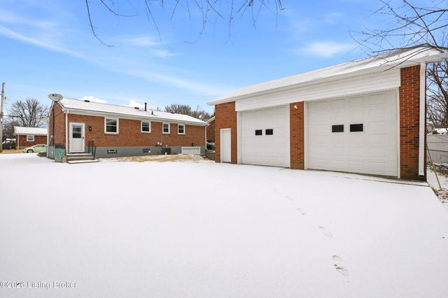 4402 Billy Bone Ct, Louisville, KY 40229