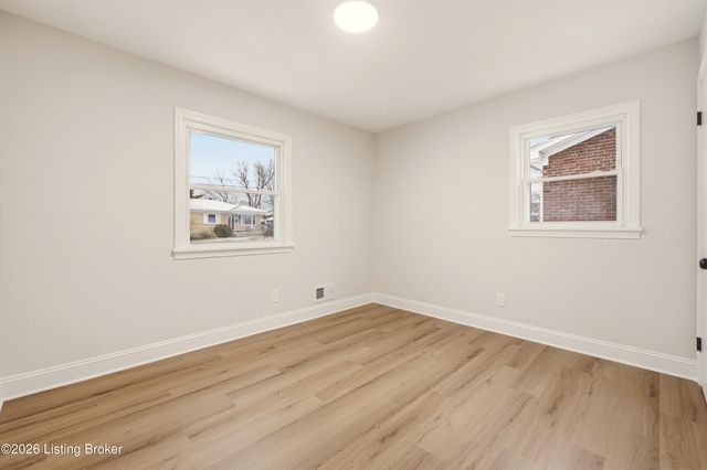 4402 Billy Bone Ct, Louisville, KY 40229