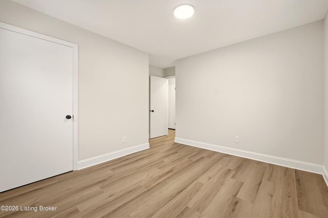 4402 Billy Bone Ct, Louisville, KY 40229