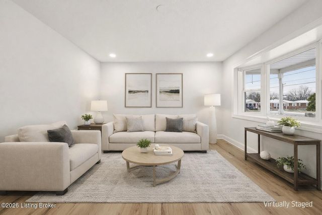 4402 Billy Bone Ct, Louisville, KY 40229