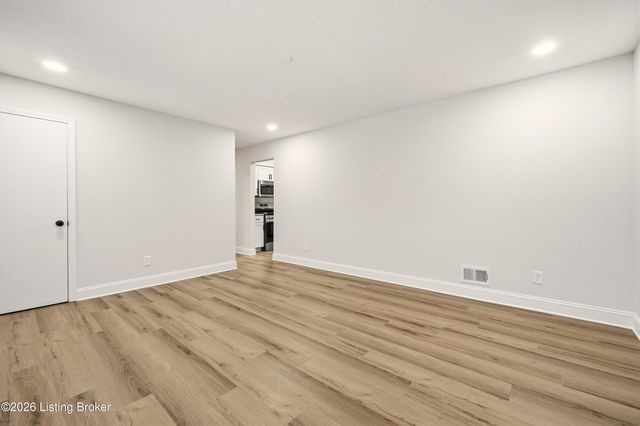 4402 Billy Bone Ct, Louisville, KY 40229