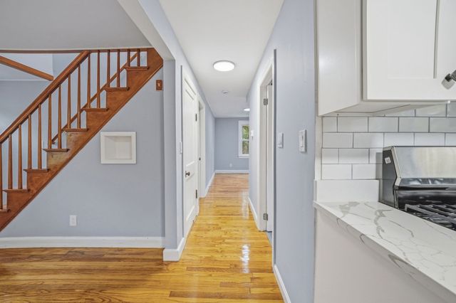 405 Plymouth St, Holbrook, MA 02343