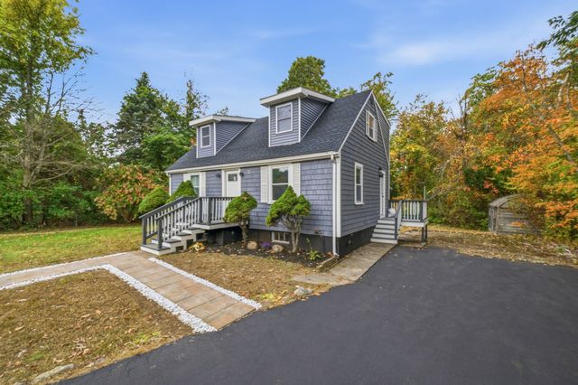 405 Plymouth St, Holbrook, MA 02343
