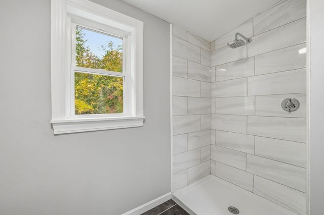405 Plymouth St, Holbrook, MA 02343