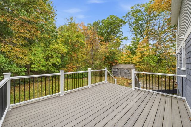 405 Plymouth St, Holbrook, MA 02343
