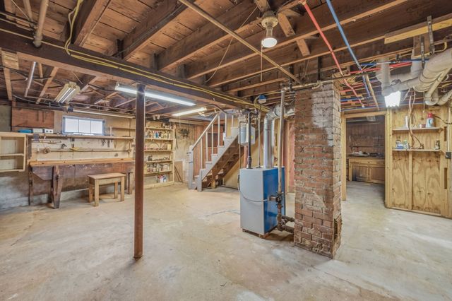 405 Plymouth St, Holbrook, MA 02343