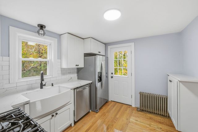 405 Plymouth St, Holbrook, MA 02343
