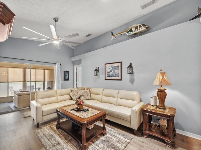 6704 Picante Circle, Fort Pierce, FL 34951