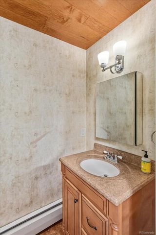 1247 J Street A, Salida, CO 81201