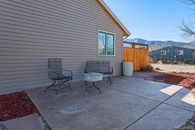 1247 J Street A, Salida, CO 81201