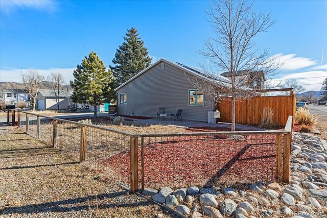 1247 J Street A, Salida, CO 81201