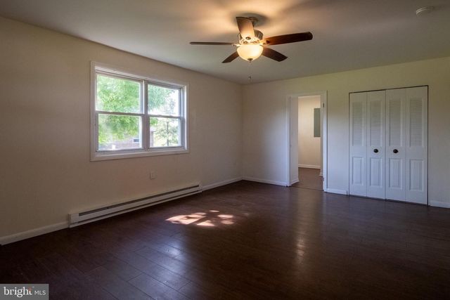 12 RIDERSVILLE RD, Berkeley Springs, WV 25411