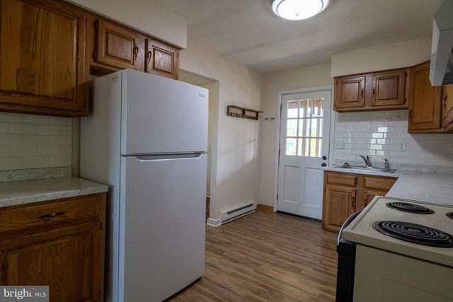 12 RIDERSVILLE RD, Berkeley Springs, WV 25411