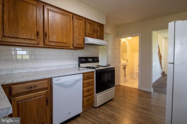 12 RIDERSVILLE RD, Berkeley Springs, WV 25411