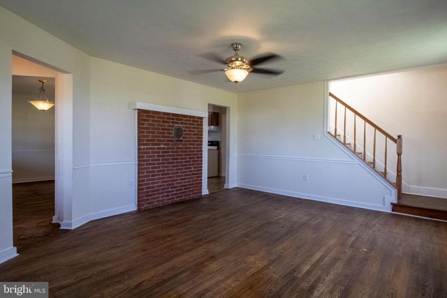 12 RIDERSVILLE RD, Berkeley Springs, WV 25411