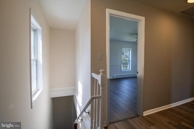 12 RIDERSVILLE RD, Berkeley Springs, WV 25411