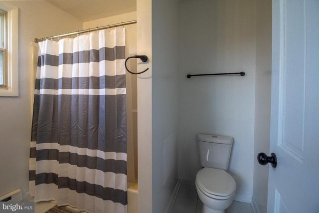 12 RIDERSVILLE RD, Berkeley Springs, WV 25411