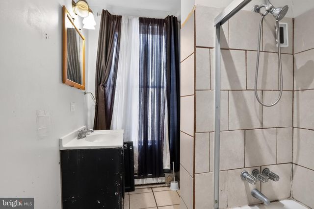 5709 WEYMOUTH ST, Philadelphia, PA 19120