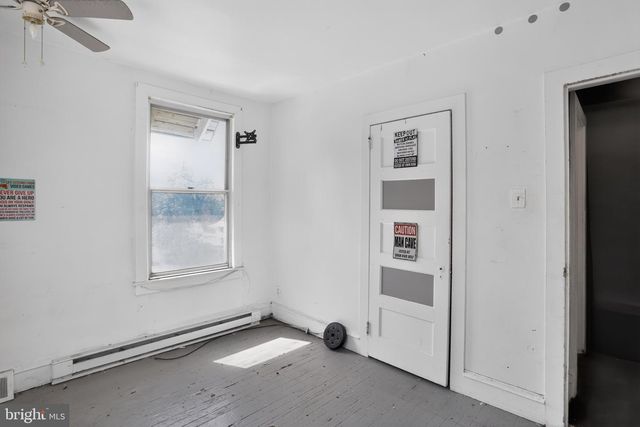 5709 WEYMOUTH ST, Philadelphia, PA 19120