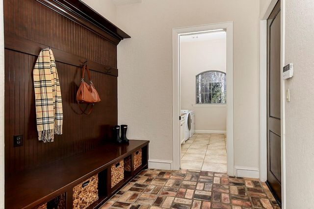 32 Palmer Woods Drive, The Woodlands, TX 77381