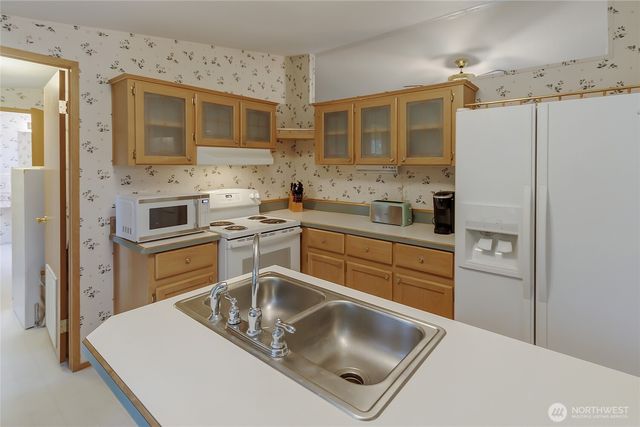 36819 Eatonville Cutoff Road E, Eatonville, WA 98328