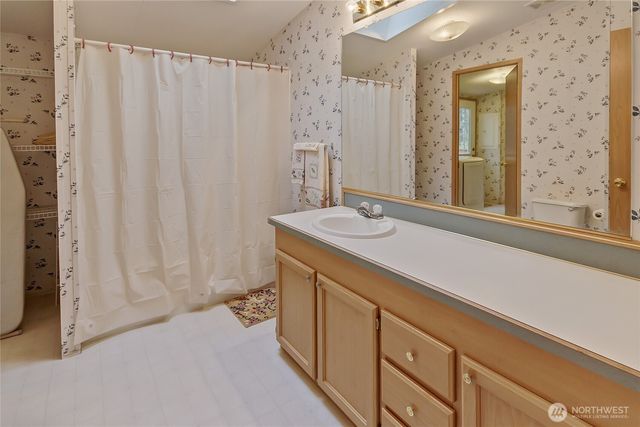 36819 Eatonville Cutoff Road E, Eatonville, WA 98328