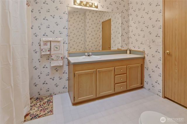 36819 Eatonville Cutoff Road E, Eatonville, WA 98328