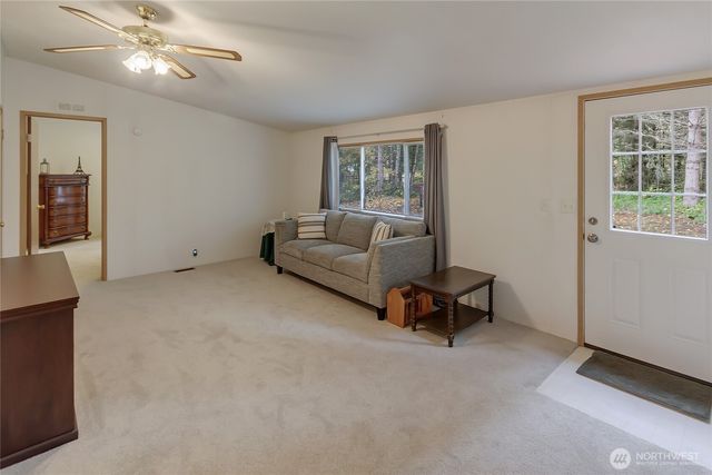 36819 Eatonville Cutoff Road E, Eatonville, WA 98328