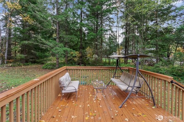 36819 Eatonville Cutoff Road E, Eatonville, WA 98328