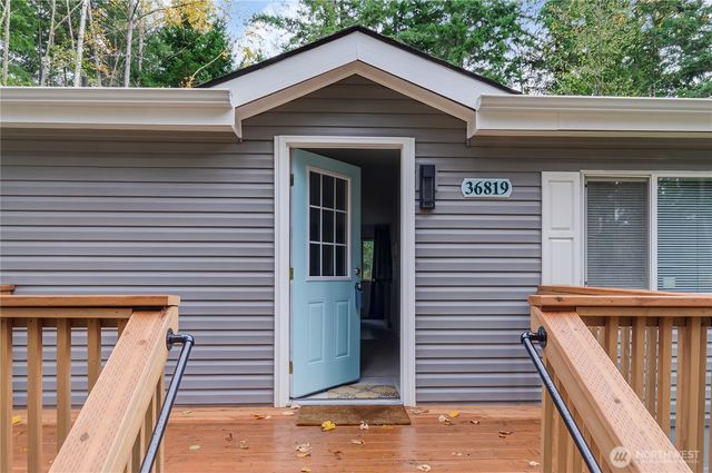 36819 Eatonville Cutoff Road E, Eatonville, WA 98328