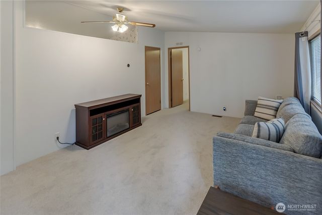 36819 Eatonville Cutoff Road E, Eatonville, WA 98328