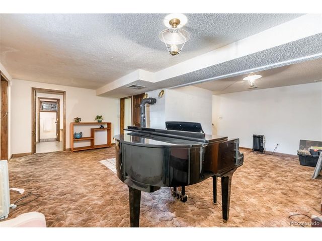 212 Valley Rd, Lyons, CO 80540