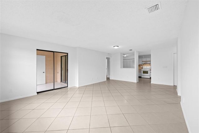 3574 NW 95th Terrace 8q, Fort Lauderdale, FL 33351