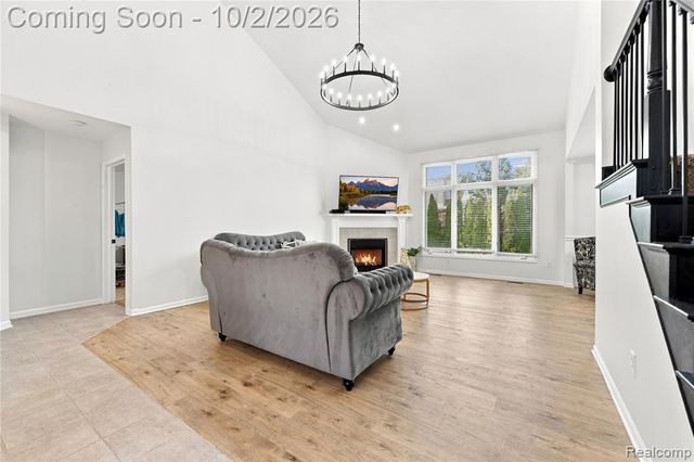45563 Thorn Tree Lane, Macomb, MI 48044