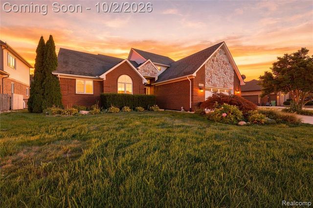45563 Thorn Tree Lane, Macomb, MI 48044