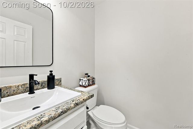 45563 Thorn Tree Lane, Macomb, MI 48044