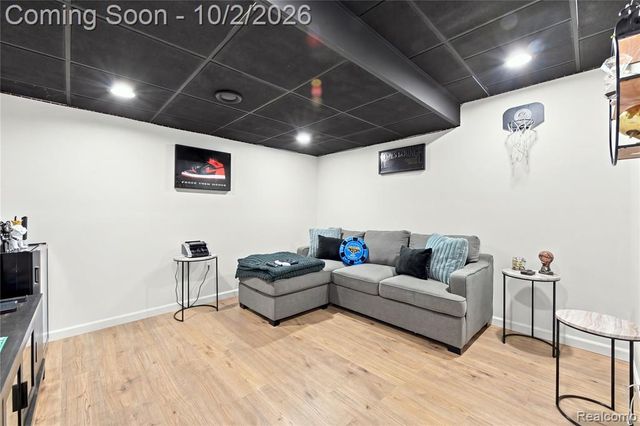45563 Thorn Tree Lane, Macomb, MI 48044