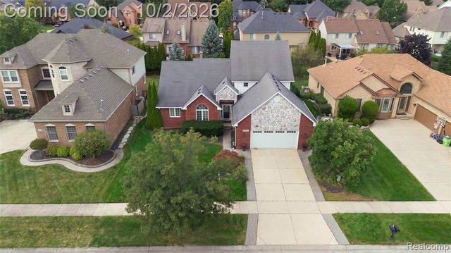 45563 Thorn Tree Lane, Macomb, MI 48044